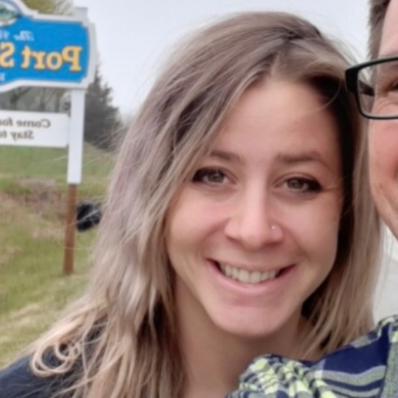 Meet your Posher, Kayley - Picture 1 of 1